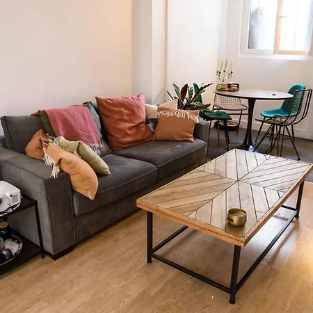 Apartment Lovely Apt Close To Place De La Nation *
