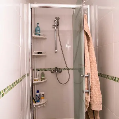 Apartment Lovely Apt Close To Place De La Nation *